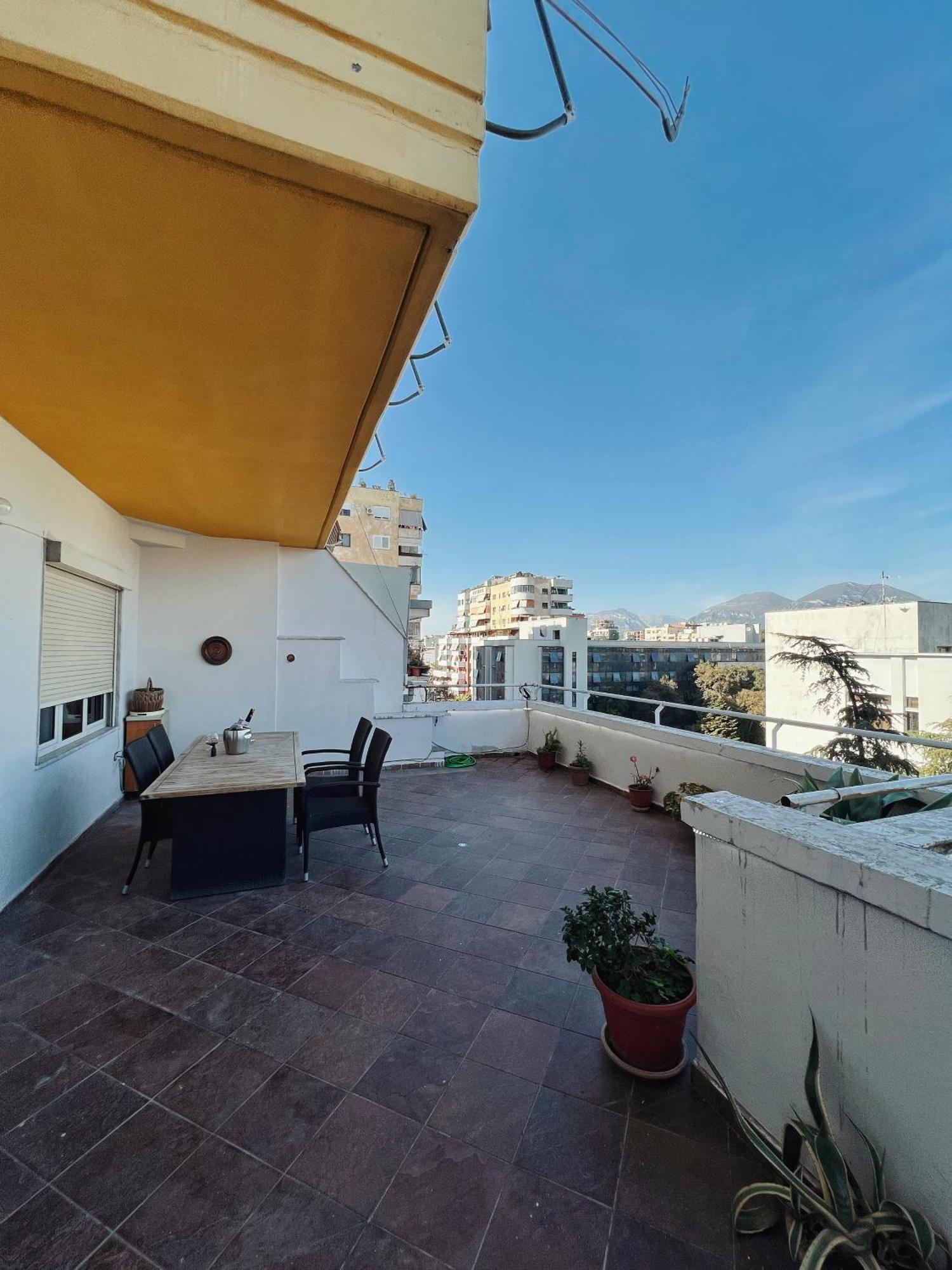 Lovely Apartment Tirana Esterno foto