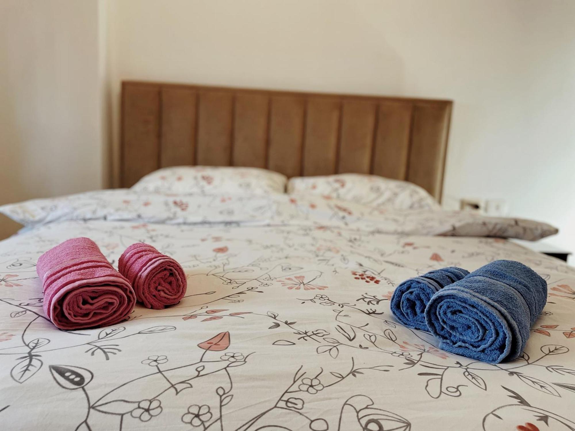 Lovely Apartment Tirana Esterno foto