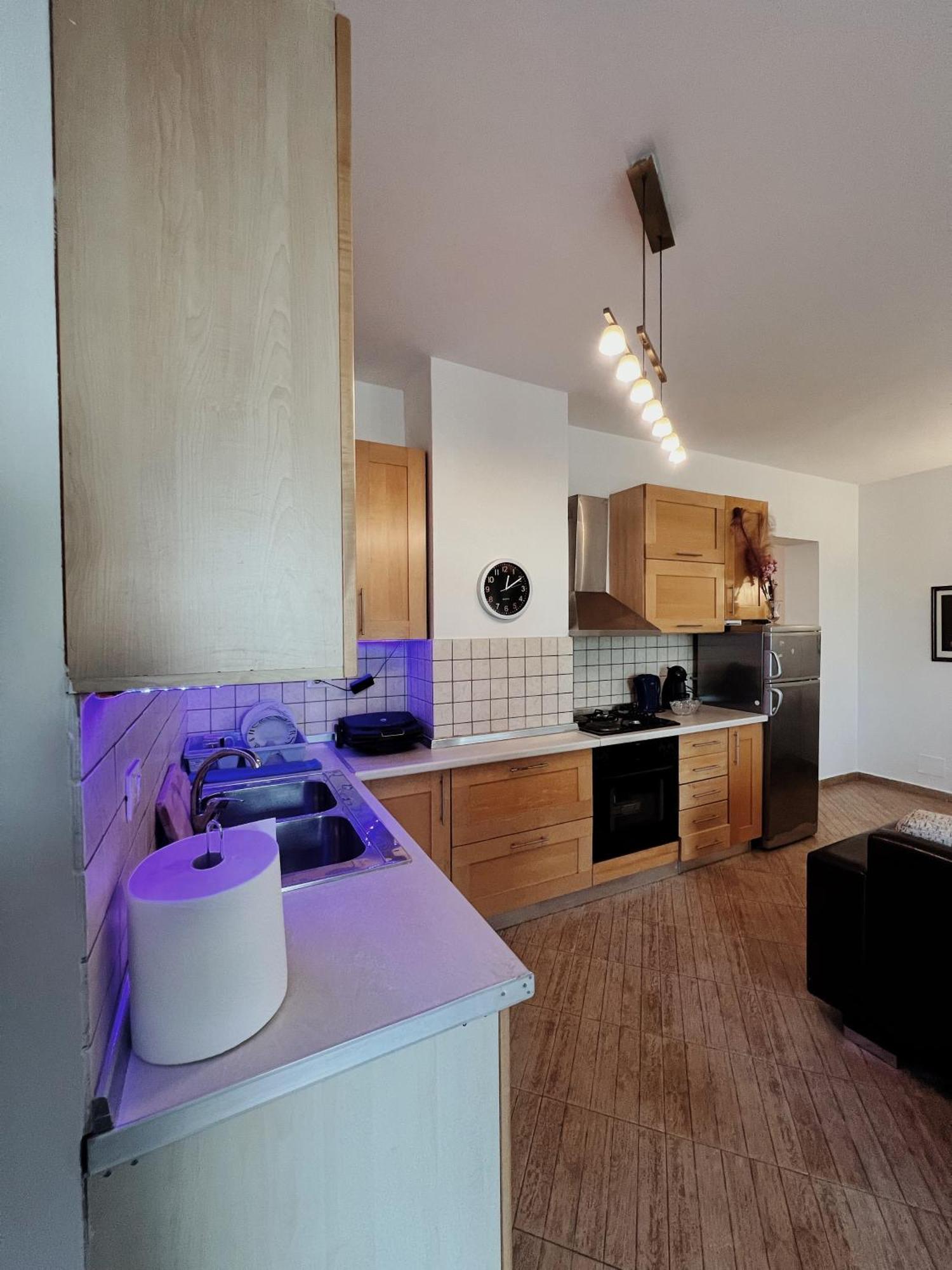 Lovely Apartment Tirana Esterno foto