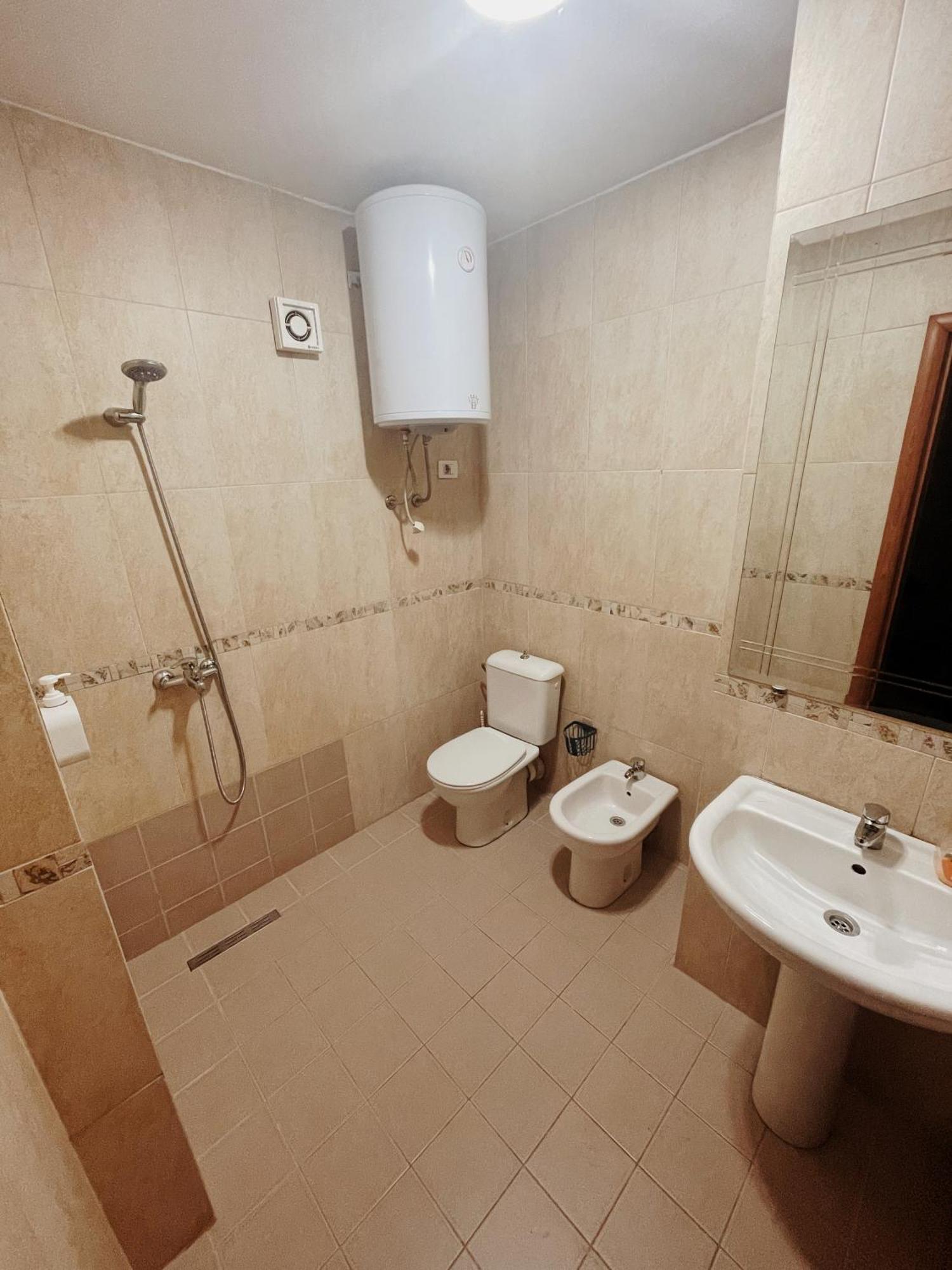 Lovely Apartment Tirana Esterno foto